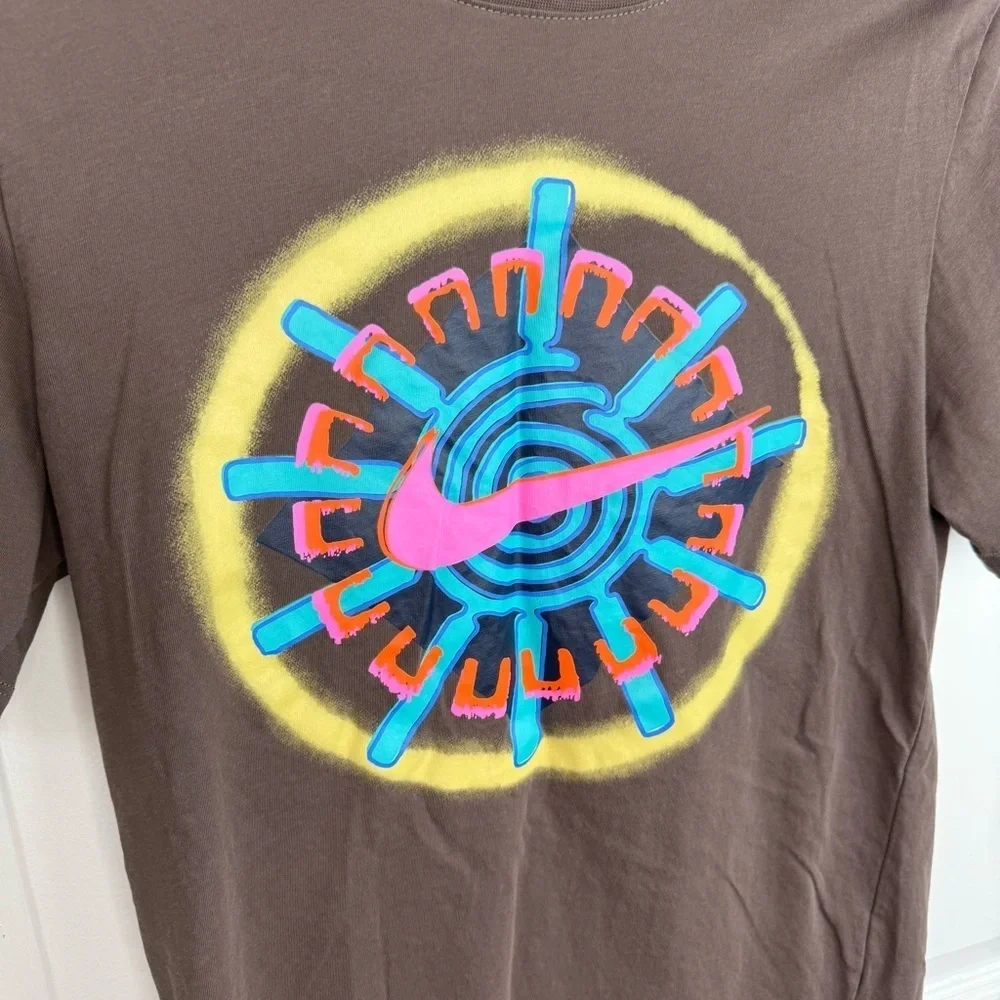 Men’s Nike Brown Tee with Vibrant Graphic